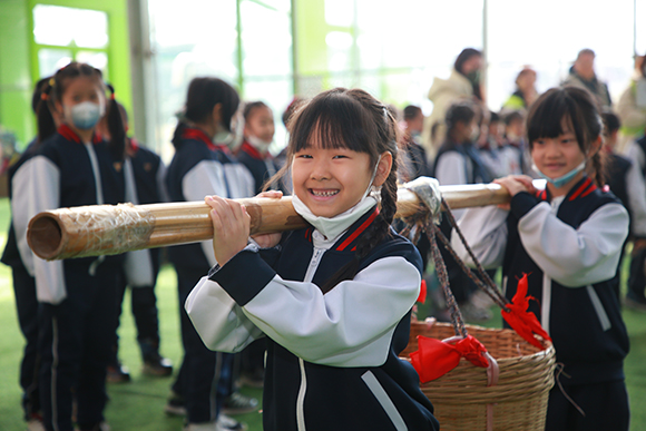 北京市东城区：多彩“开学第一课”点亮美好新学期